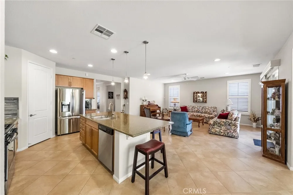 1467 Via Rojas Hemet, CA 92545