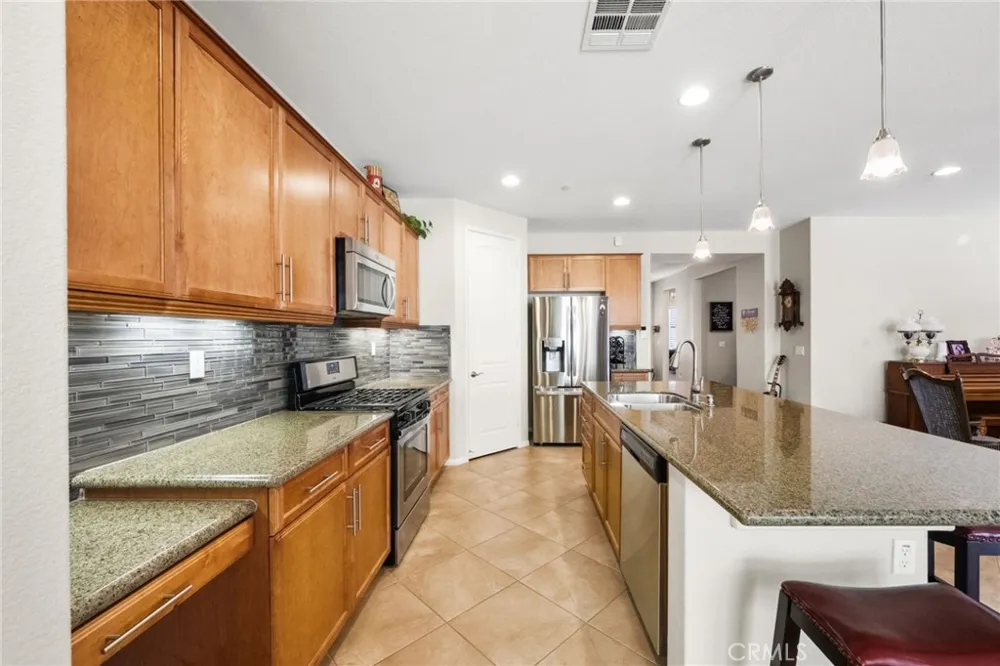 1467 Via Rojas Hemet, CA 92545