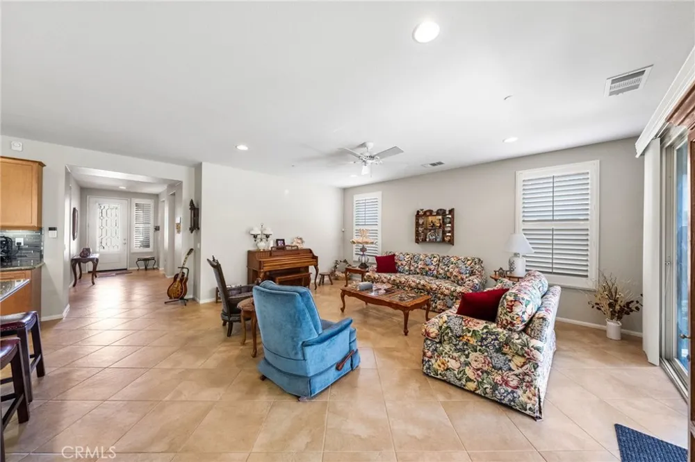 1467 Via Rojas Hemet, CA 92545