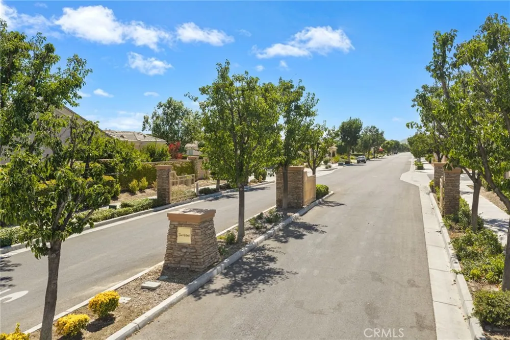 1467 Via Rojas Hemet, CA 92545