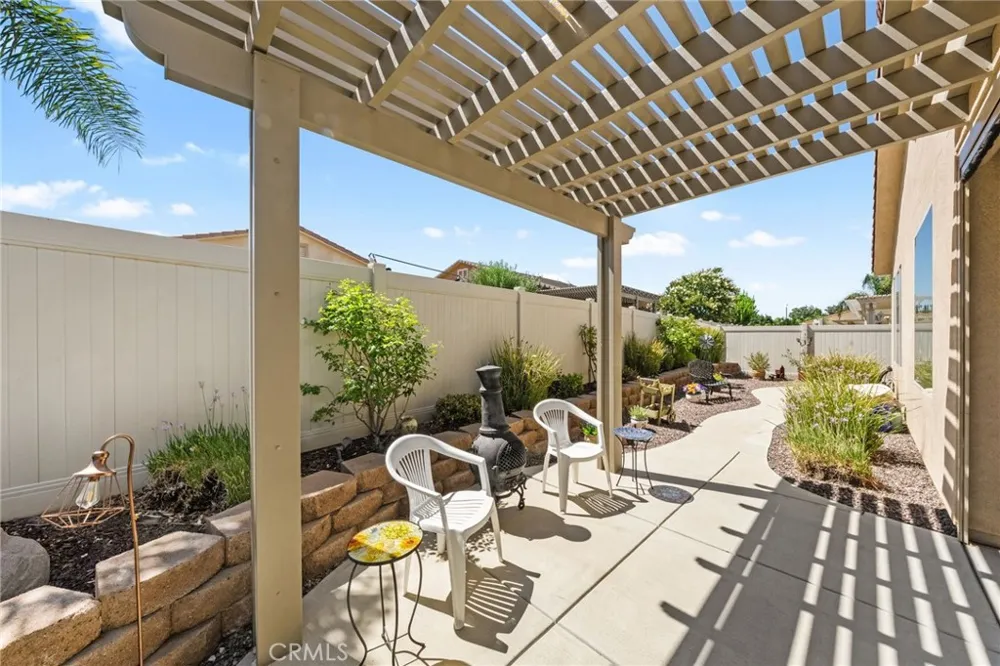 1467 Via Rojas Hemet, CA 92545