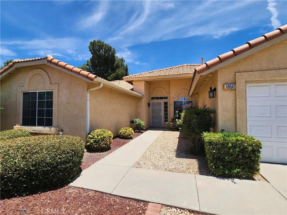1850 Tamarack Hemet, CA 92545