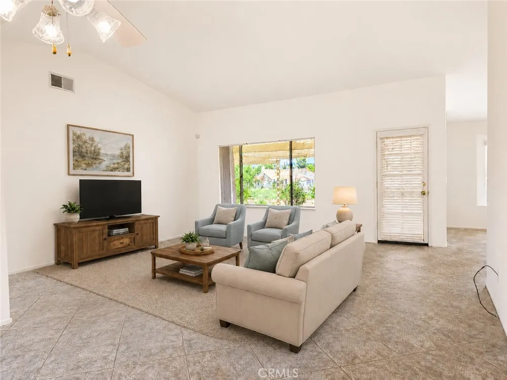 1850 Tamarack Hemet, CA 92545