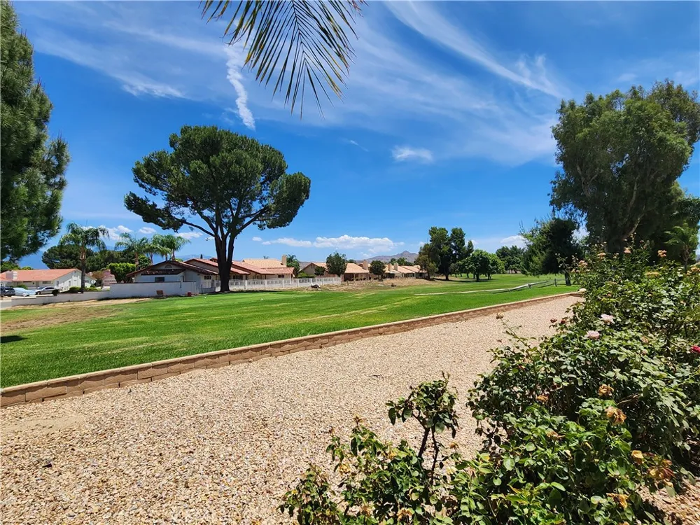 1850 Tamarack Hemet, CA 92545