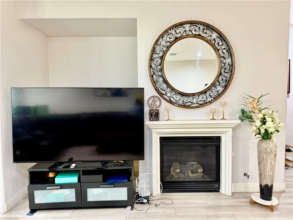 6397 Marbella Eastvale, CA 91752