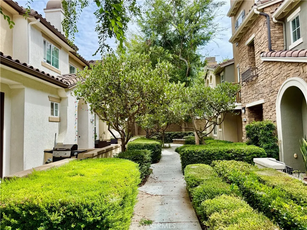 6397 Marbella Eastvale, CA 91752