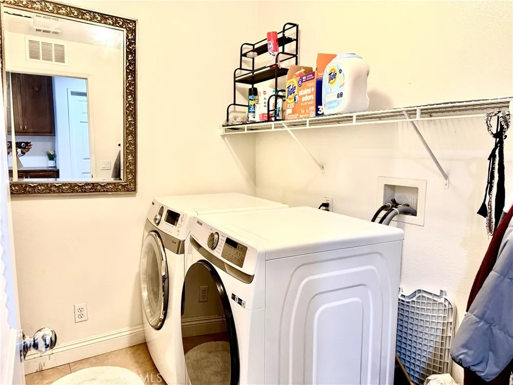 6397 Marbella Eastvale, CA 91752