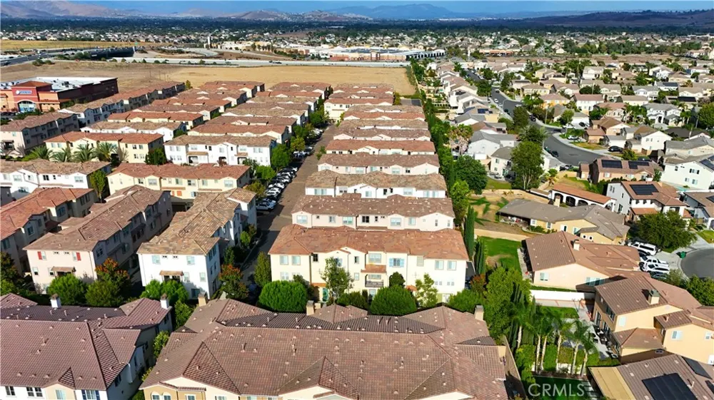 6397 Marbella Eastvale, CA 91752