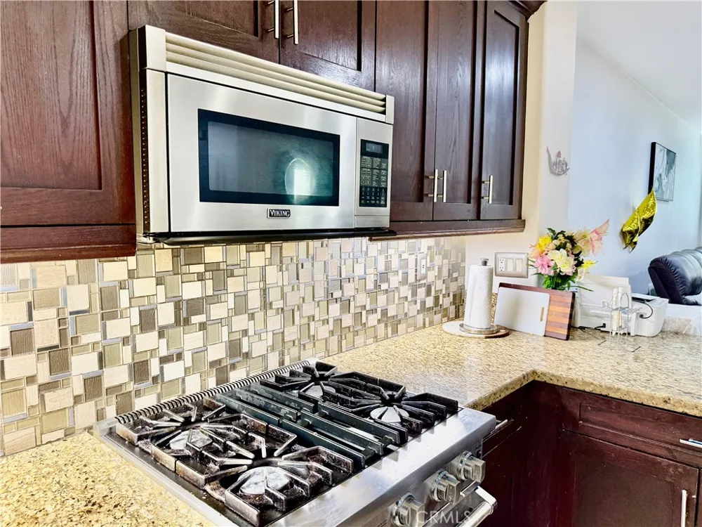 6397 Marbella Eastvale, CA 91752