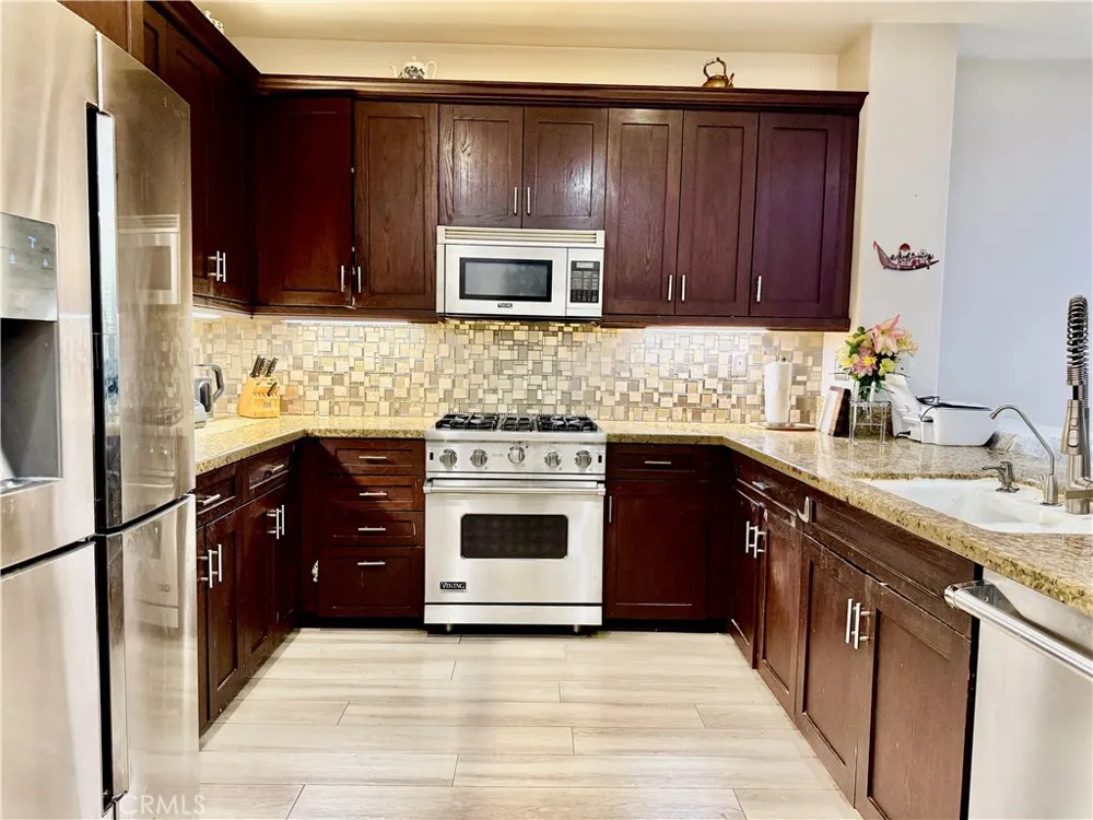 6397 Marbella Eastvale, CA 91752