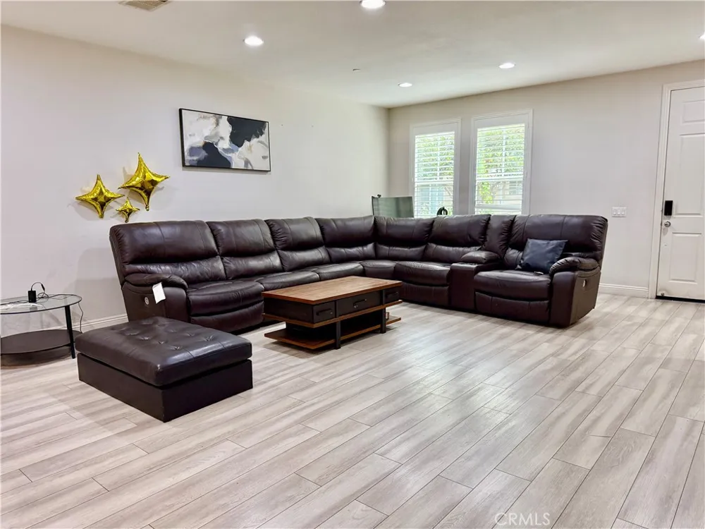 6397 Marbella Eastvale, CA 91752