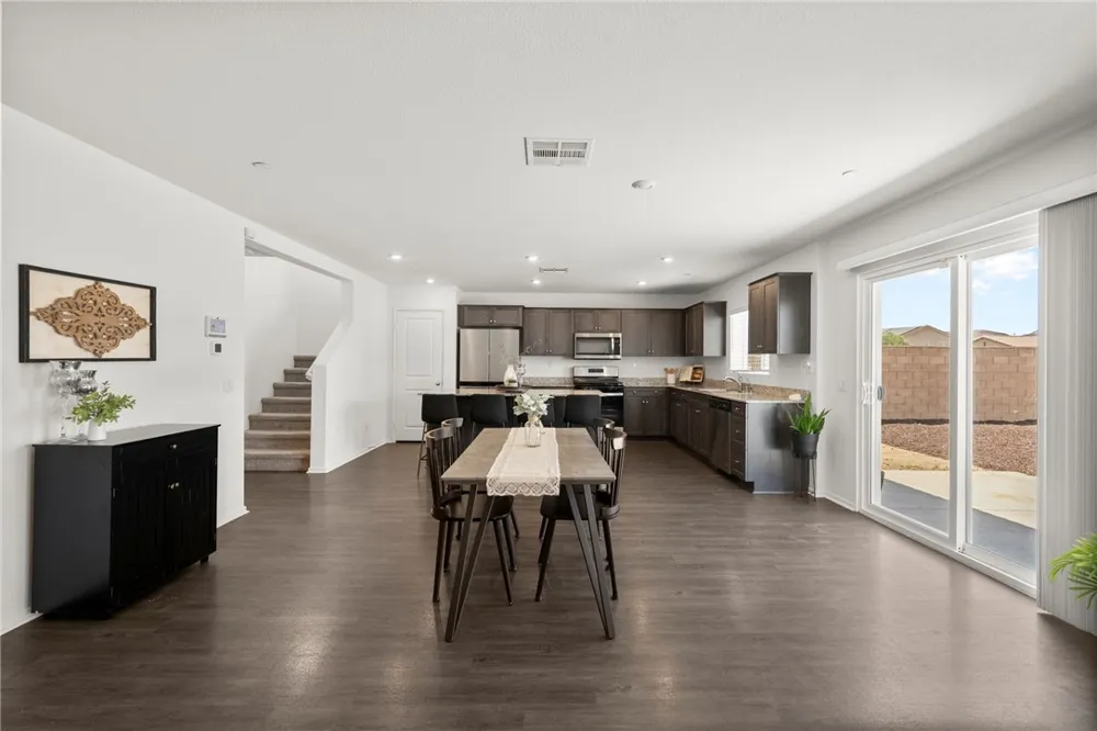 1385 Caprice Court Hemet, CA 92543