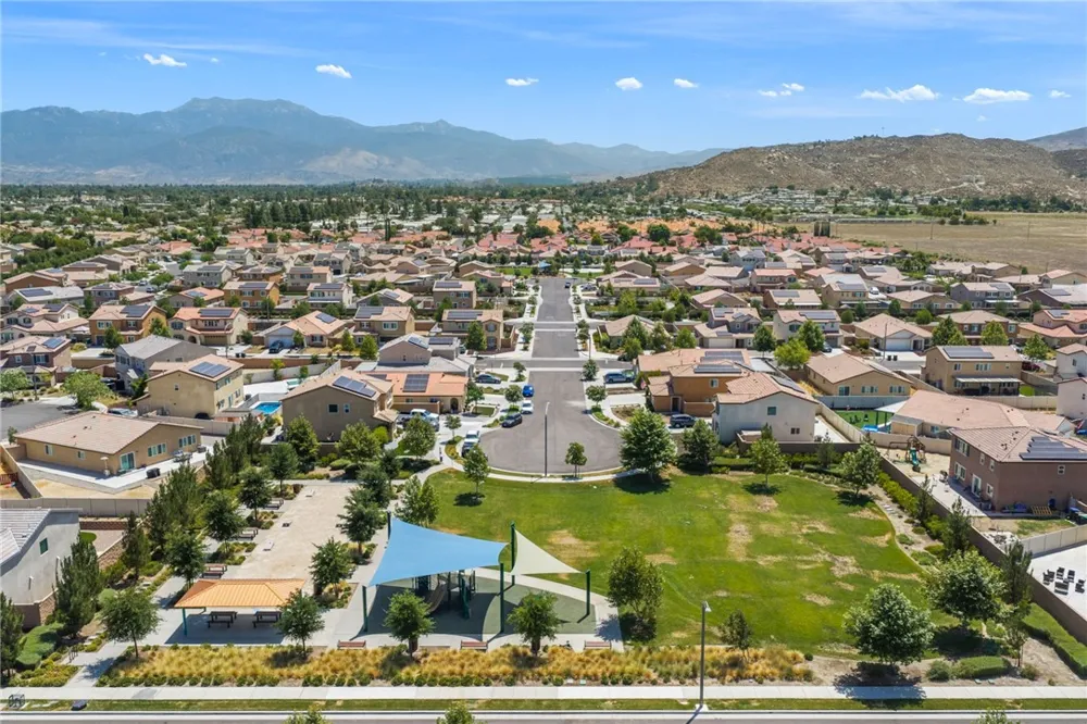 1385 Caprice Court Hemet, CA 92543