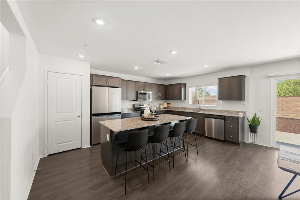 1385 Caprice Court Hemet, CA 92543