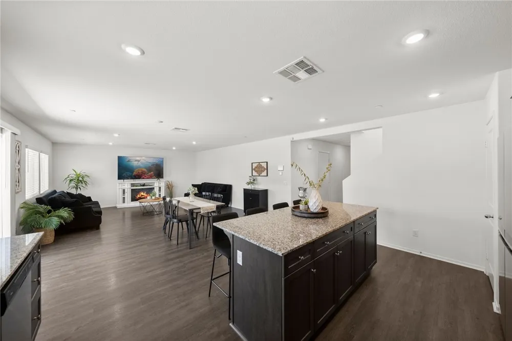 1385 Caprice Court Hemet, CA 92543