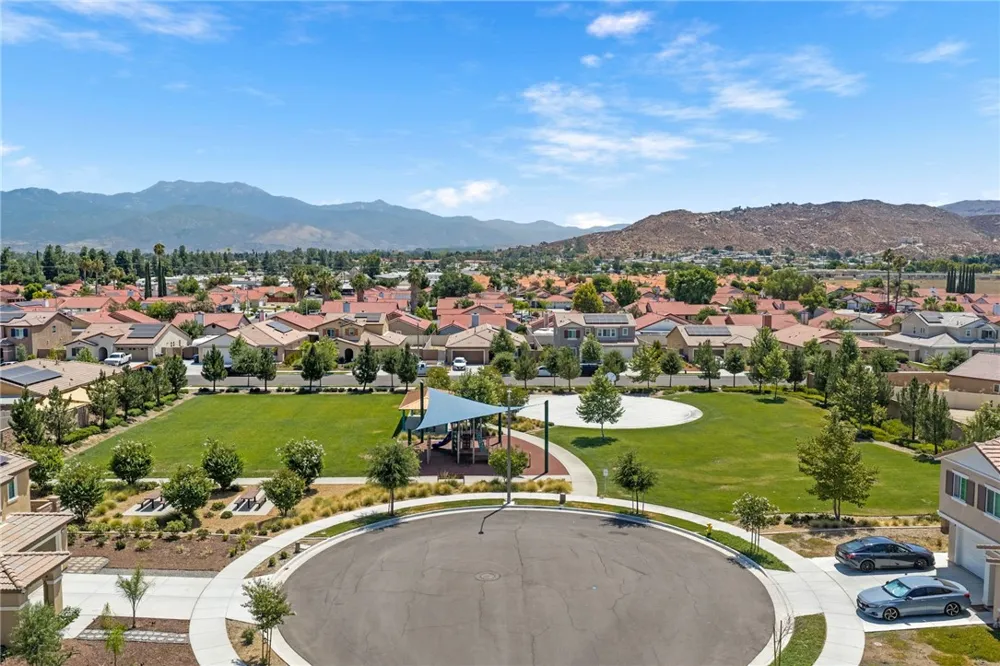 1385 Caprice Court Hemet, CA 92543