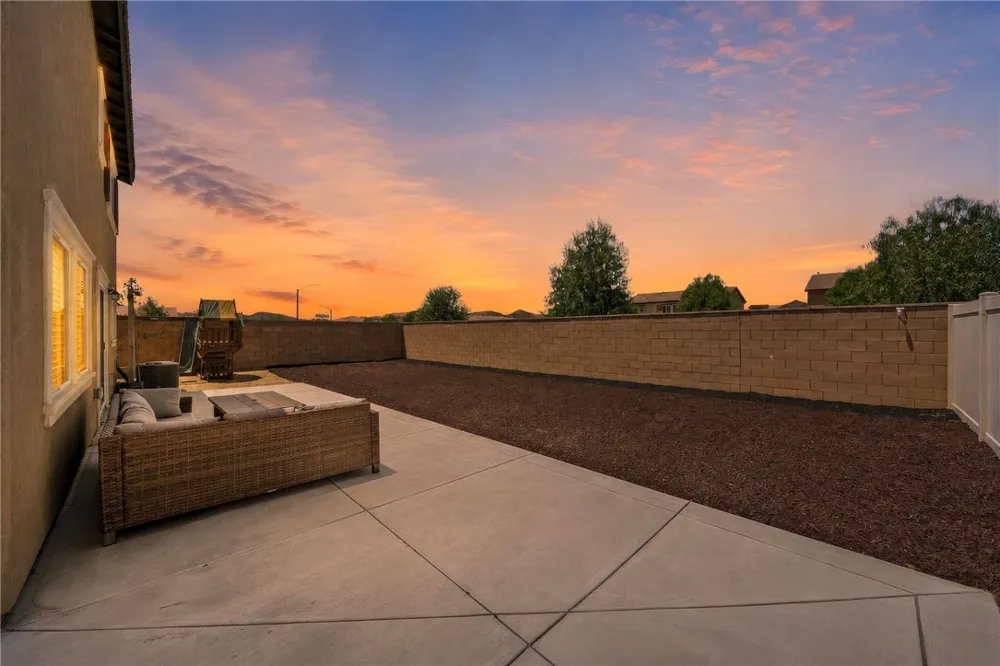1385 Caprice Court Hemet, CA 92543