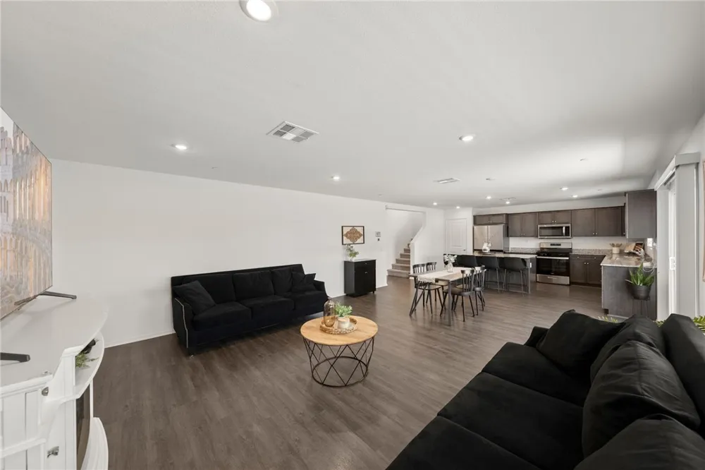 1385 Caprice Court Hemet, CA 92543
