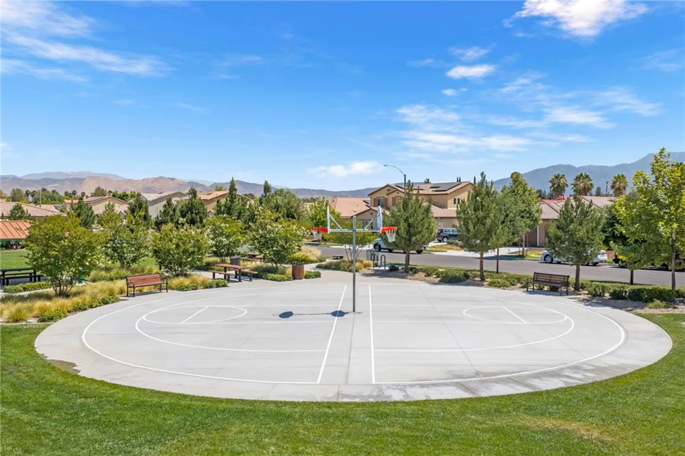1385 Caprice Court Hemet, CA 92543
