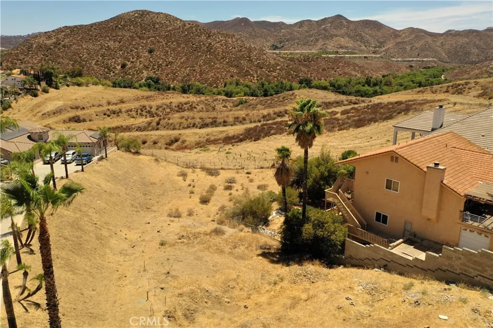30450 Sparkle Drive Canyon Lake, CA 92587