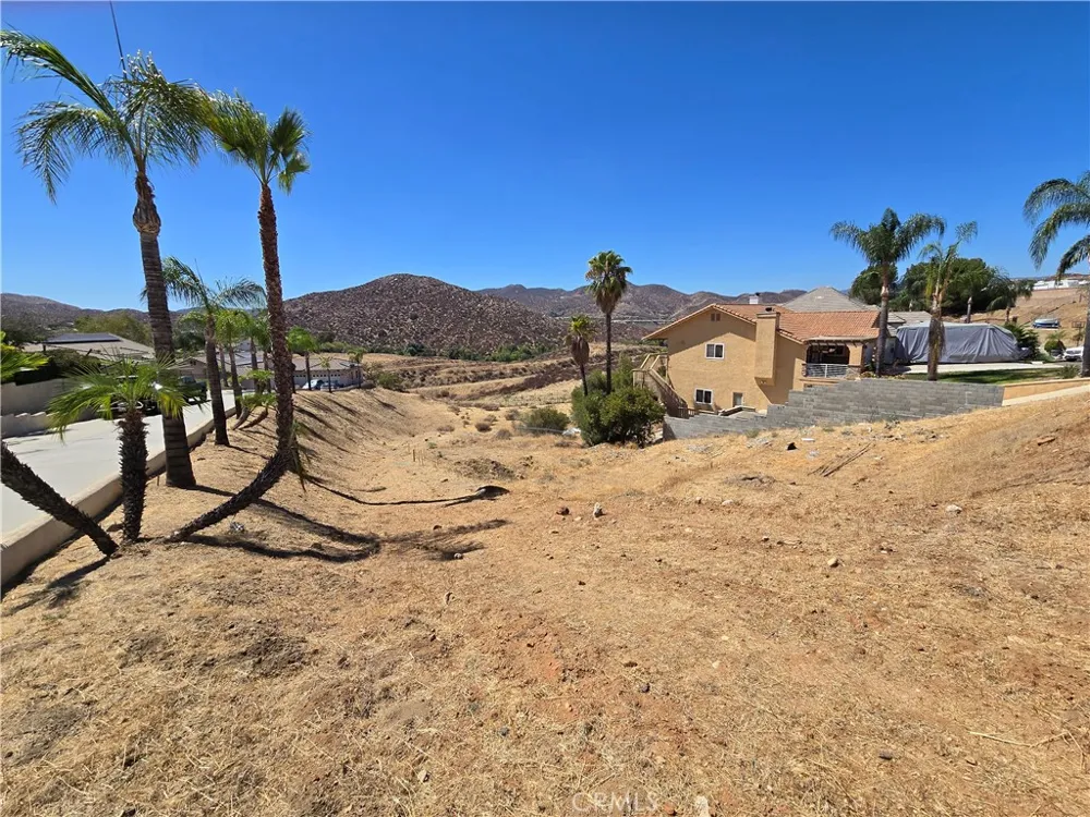 30450 Sparkle Drive Canyon Lake, CA 92587