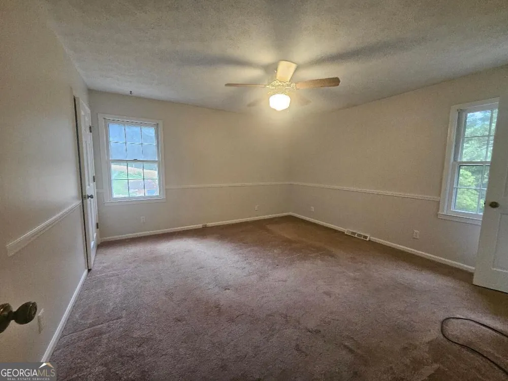 38 Ridgeview DR SE Silver Creek, GA 30173