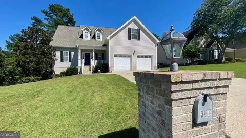 301 Hidden Oaks DR