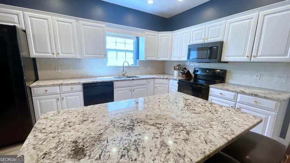 301 Hidden Oaks DR Flintstone, GA 30725