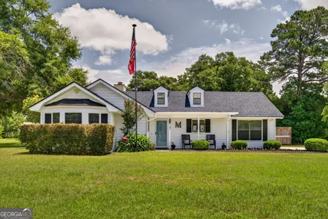 385 Lemans DR