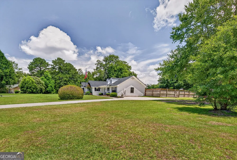 385 Lemans DR Bloomingdale, GA 31302