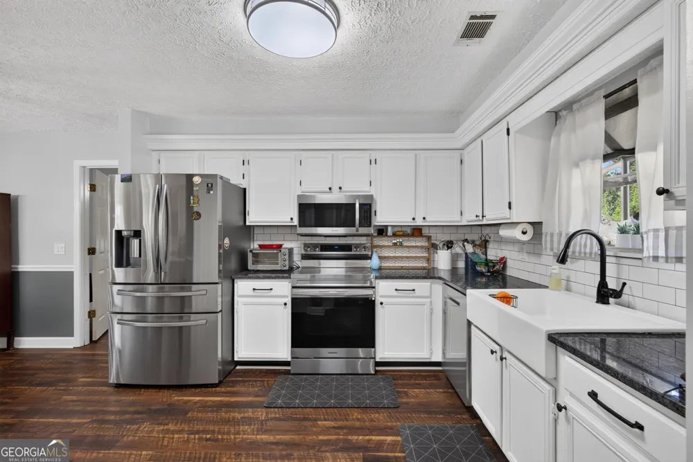 385 Lemans DR Bloomingdale, GA 31302
