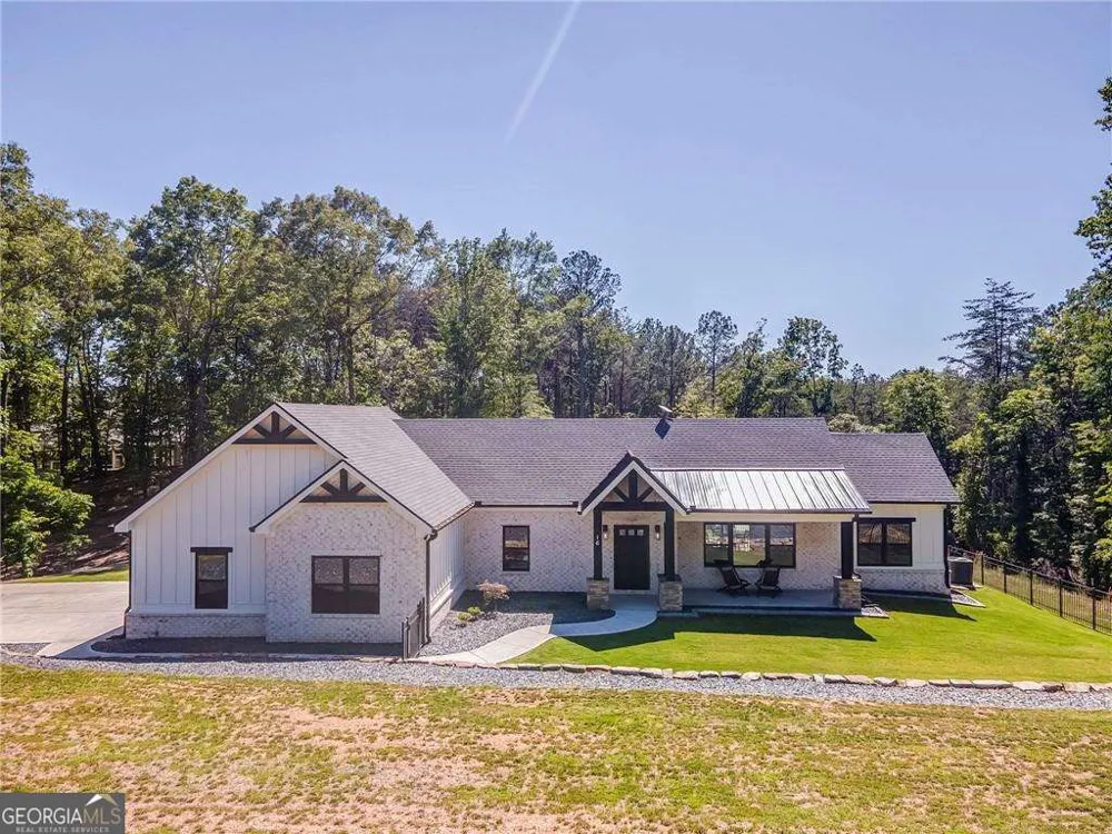 16 Mountain Creek TRL NE Fairmount, GA 30139