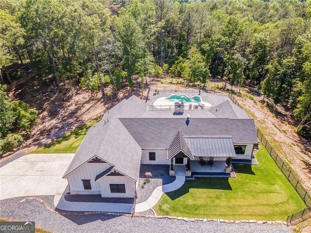 16 Mountain Creek TRL NE Fairmount, GA 30139