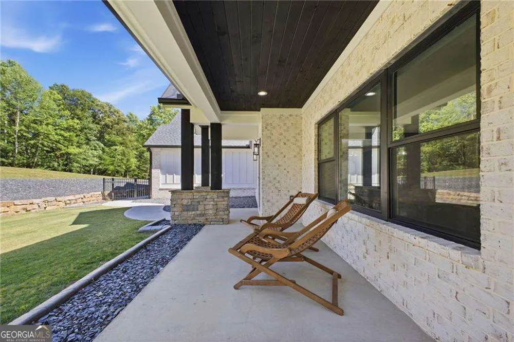 16 Mountain Creek TRL NE Fairmount, GA 30139