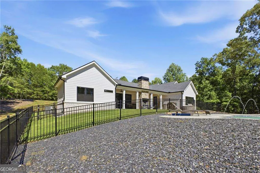 16 Mountain Creek TRL NE Fairmount, GA 30139