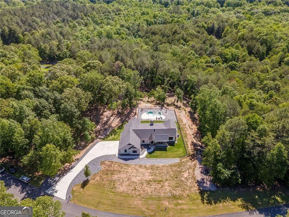 16 Mountain Creek TRL NE Fairmount, GA 30139