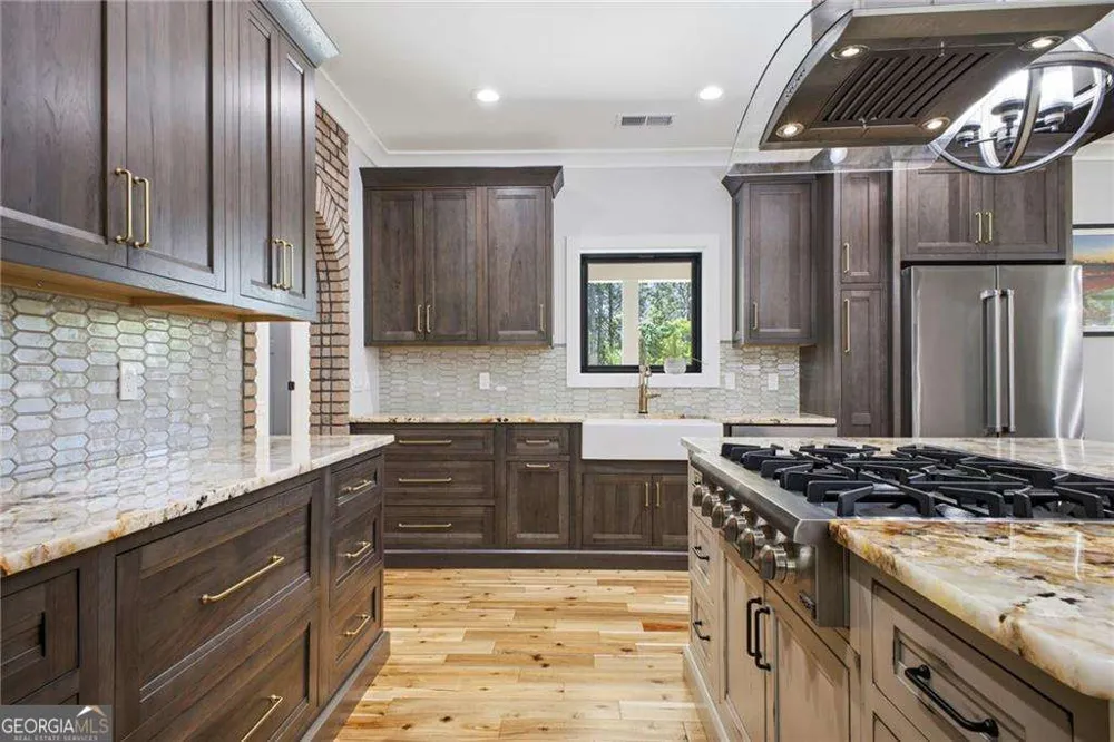 16 Mountain Creek TRL NE Fairmount, GA 30139