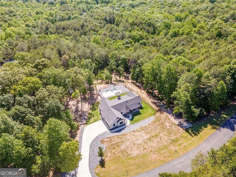 16 Mountain Creek TRL NE Fairmount, GA 30139