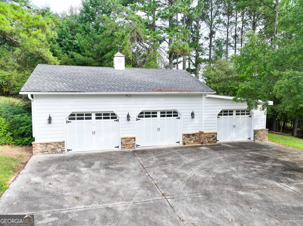 135 Evans RD NW Rydal, GA 30171