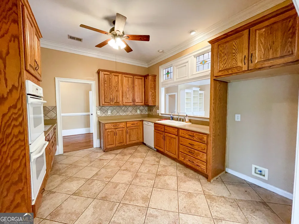 135 Evans RD NW Rydal, GA 30171