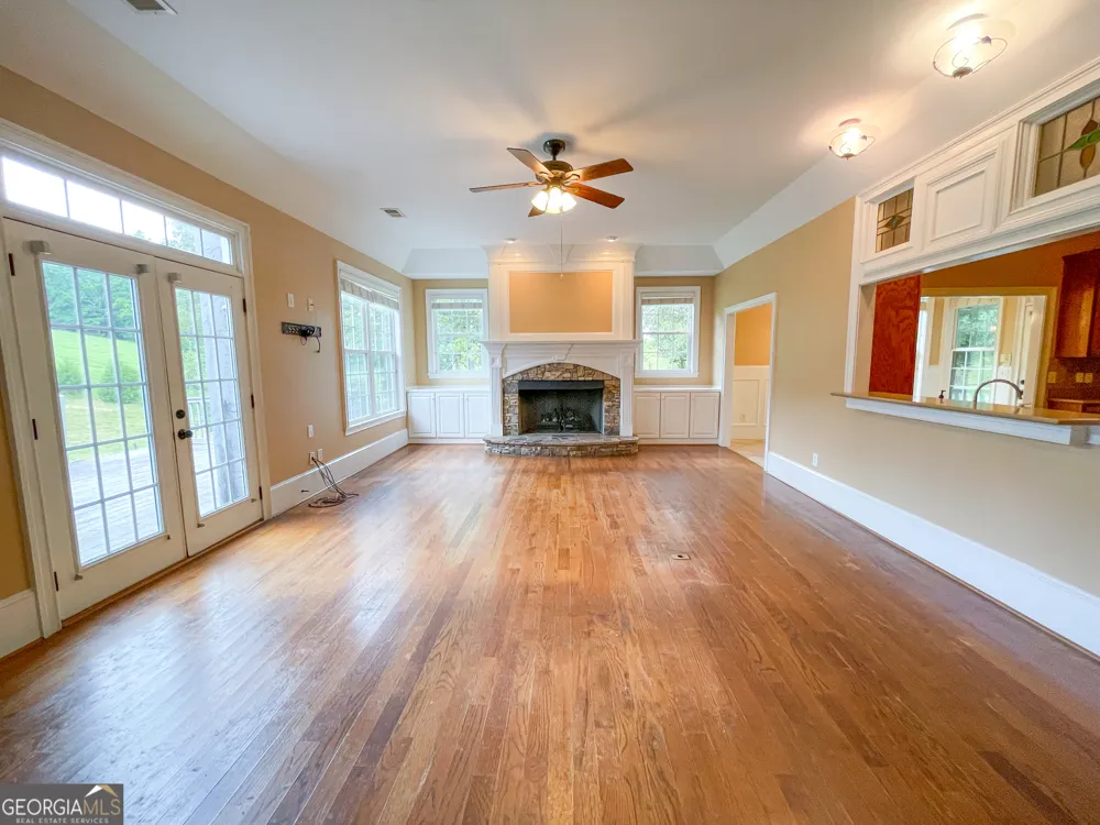135 Evans RD NW Rydal, GA 30171