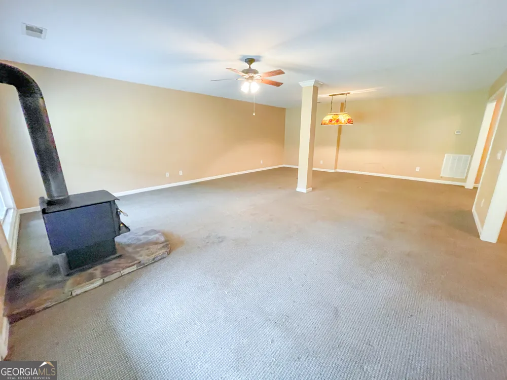 135 Evans RD NW Rydal, GA 30171