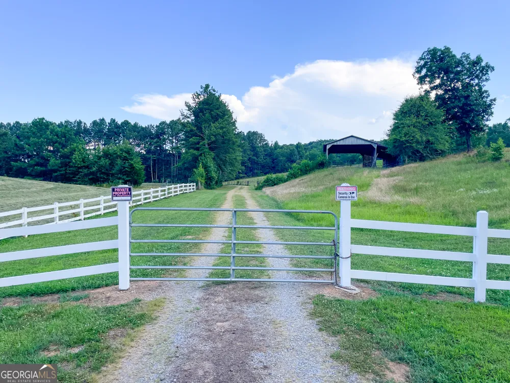135 Evans RD NW Rydal, GA 30171