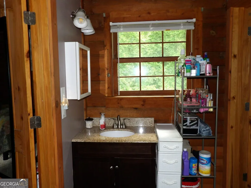 3096 Campground RD Winston, GA 30187