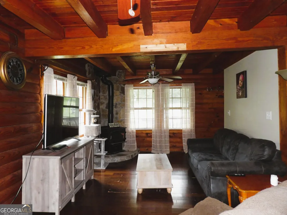 3096 Campground RD Winston, GA 30187