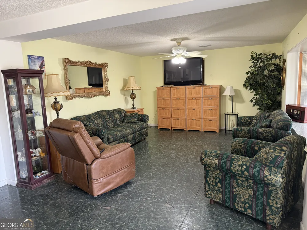 134 Brandy CT Sparks, GA 31647