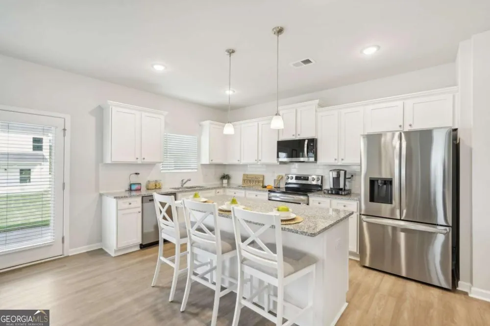 102 Vickers Point DR Fairburn, GA 30213
