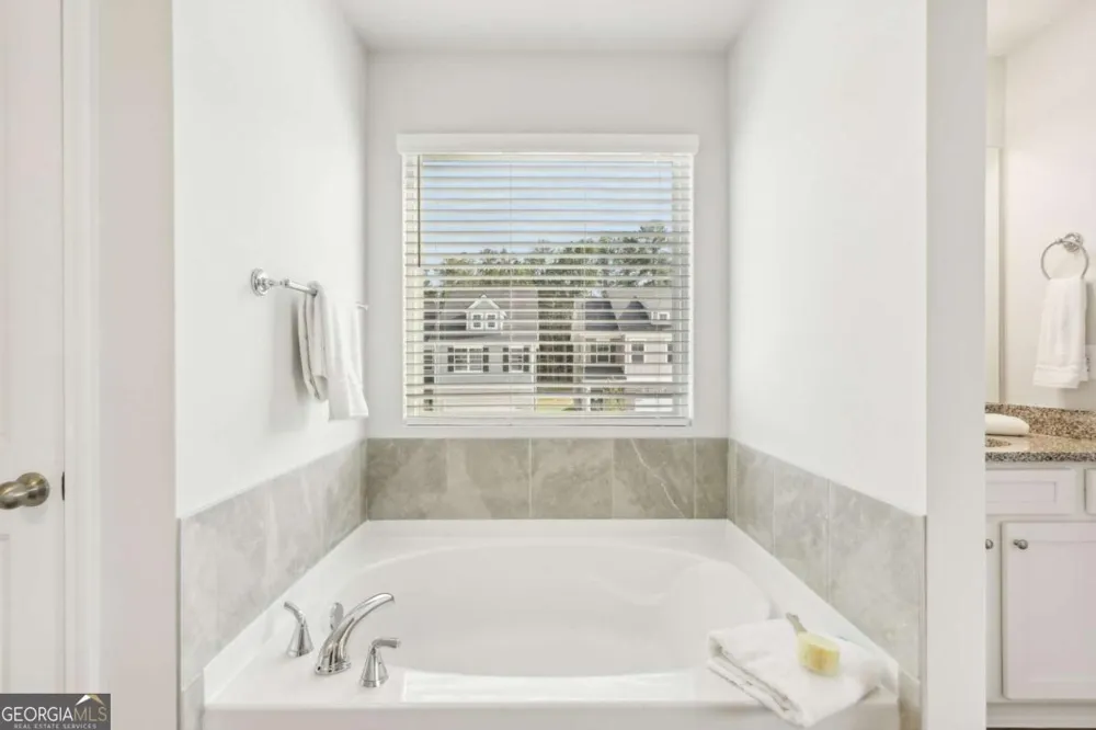 102 Vickers Point DR Fairburn, GA 30213