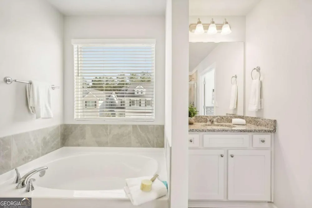 102 Vickers Point DR Fairburn, GA 30213