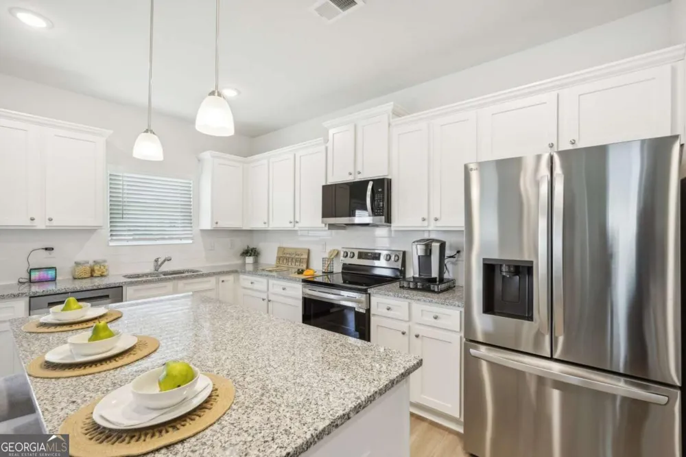 102 Vickers Point DR Fairburn, GA 30213